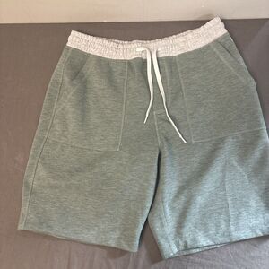 Kenneth Cole Stretch Shorts Mens Size Large Light Green Lightweight 10" Inseam